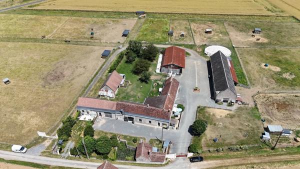 "LE RANCH" - Propriété équestre de 4,5 hectares sur Bléré