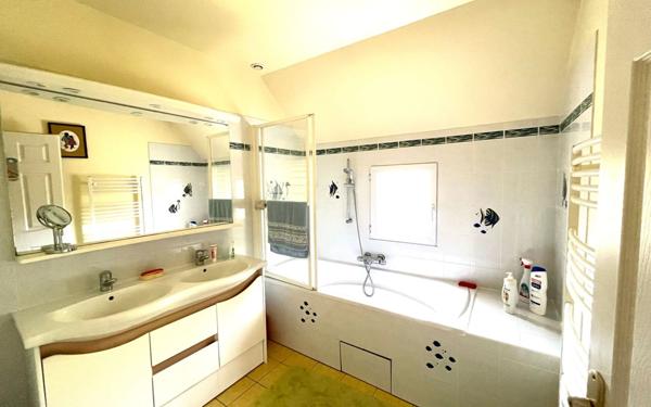 Maison à vendre    9 pièces •  Montlignon