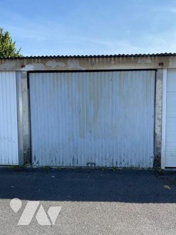 secteur Charles Arnould : Garage  fermé