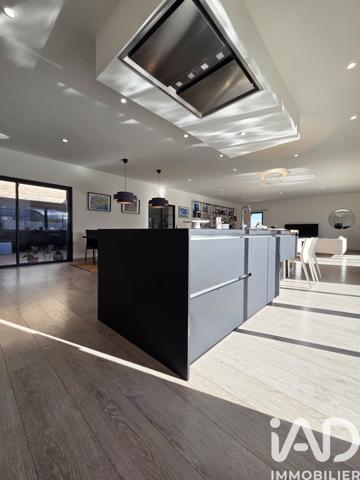 Maison à vendre 6 pièces 275 m² Pia