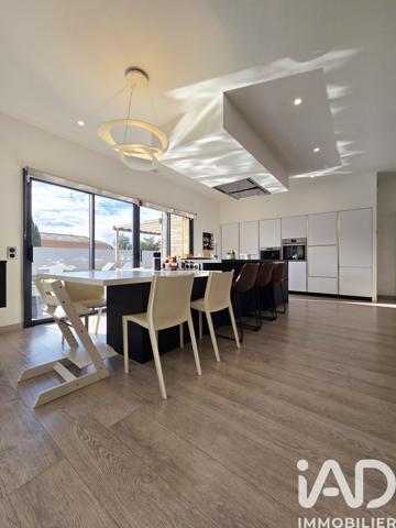 Maison à vendre 6 pièces 275 m² Pia