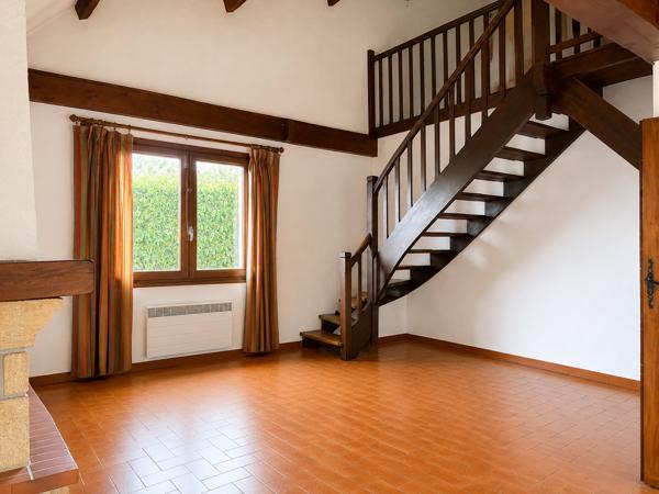 Maison familiale avec piscine à Léognan