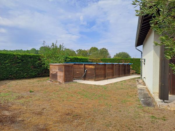 Maison familiale avec piscine à Léognan