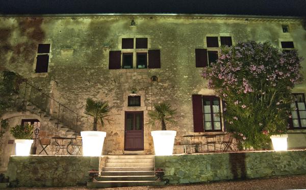 Bourg-Saint-Andéol (07700) Dept 07 - BOURG SAINT ANDEOL - DOMAINE - CHAMBRES D'HOTES