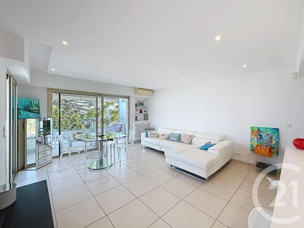 Appartement F3 à vendre  3 pièces - 75,76 m 2   VALLAURIS  - 06