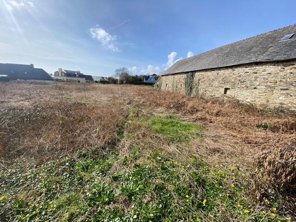 Longère à renover de 232 m2 sur un terrain de 1200 m² environ proche plages