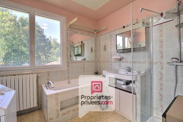 MAISON de CHARME AVEC PONTON PRIVE SUR LE LOING - TERRAIN d'environ 6000 m2 dont parcelle constructible - 10 mn de MONTARGIS