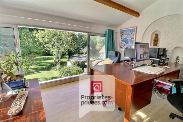 MAISON de CHARME AVEC PONTON PRIVE SUR LE LOING - TERRAIN d'environ 6000 m2 dont parcelle constructible - 10 mn de MONTARGIS