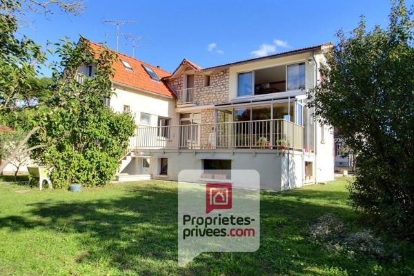 MAISON de CHARME AVEC PONTON PRIVE SUR LE LOING - TERRAIN d'environ 6000 m2 dont parcelle constructible - 10 mn de MONTARGIS