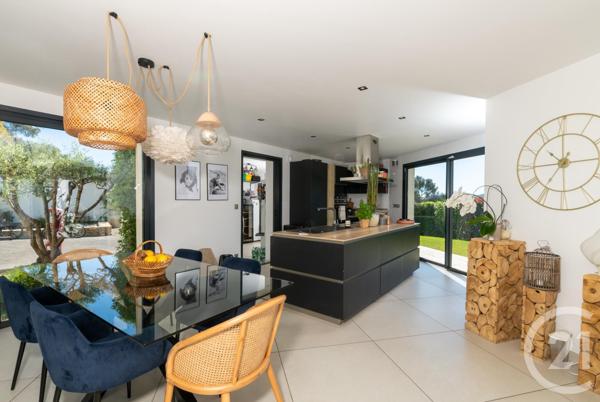 Maison à vendre  6 pièces - 190,03 m2 LA FARLEDE - 83