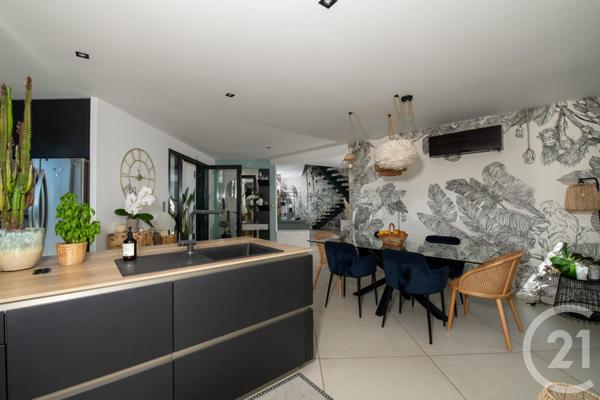 Maison à vendre  6 pièces - 190,03 m2 LA FARLEDE - 83