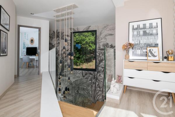 Maison à vendre  6 pièces - 190,03 m2 LA FARLEDE - 83