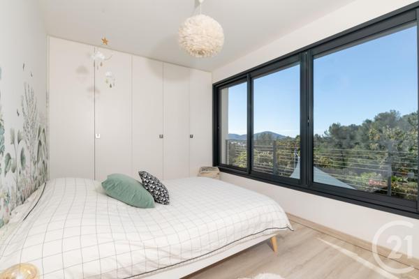 Maison à vendre  6 pièces - 190,03 m2 LA FARLEDE - 83