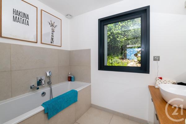 Maison à vendre  6 pièces - 190,03 m2 LA FARLEDE - 83