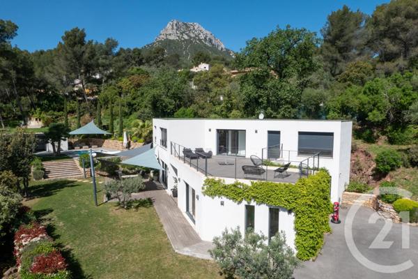 Maison à vendre  6 pièces - 190,03 m2 LA FARLEDE - 83