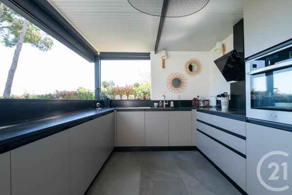 Maison à vendre  6 pièces - 190,03 m2 LA FARLEDE - 83