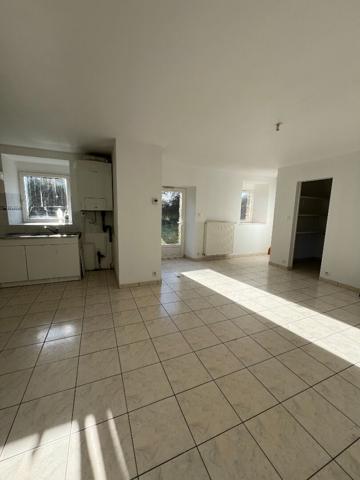 Maison à louer Ruffigne : 4 pièces, 86m² avec 3 chambre(s) à 632€ - AJP Immobilier Châteaubriant
