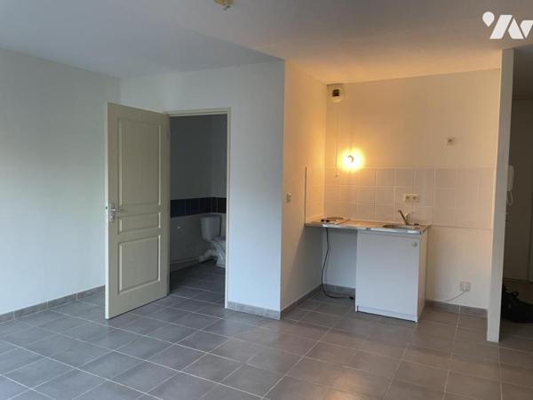 APPATEMENT T1 avec terrasse VALREAS