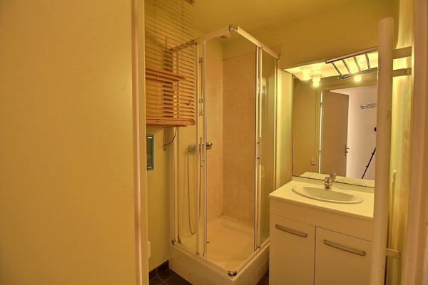 Maison Massy en copropriété 100 m² avec cave et deux parkings couverts