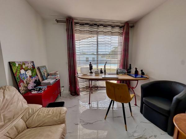 Maison d’architecte d'environ 157m² avec piscine et vue dégagée sur la campagne – Villeneuve-sur-Lot