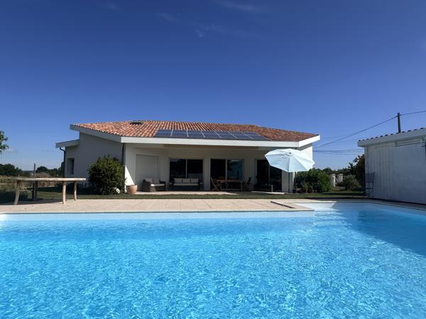 Maison d’architecte d'environ 157m² avec piscine et vue dégagée sur la campagne – Villeneuve-sur-Lot