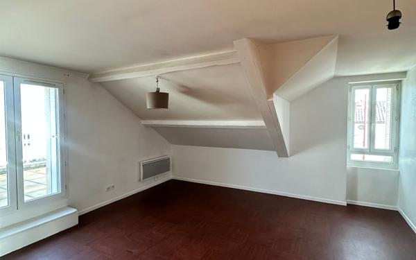 Appartement à louer    2 pièces •  Chatuzange-le-Goubet