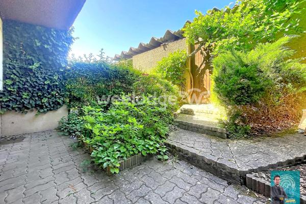 Maison à vendre 5 pièces de 82,37 m² à Jouy-le-Moutier