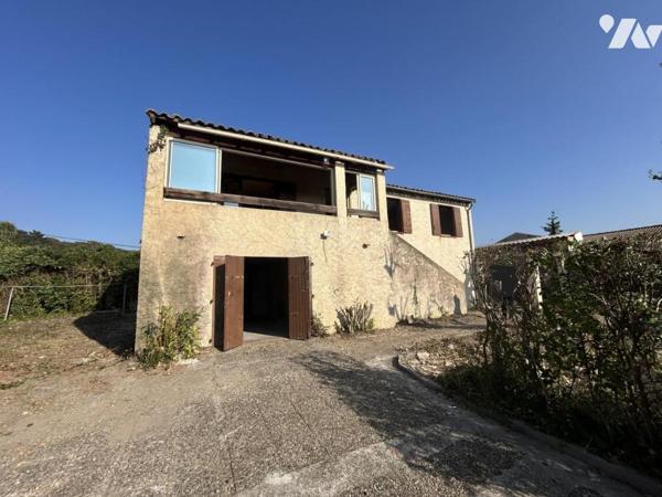 Montélimar, maison des années 80 , 90.87m2 hab, parcelle de 632m2.