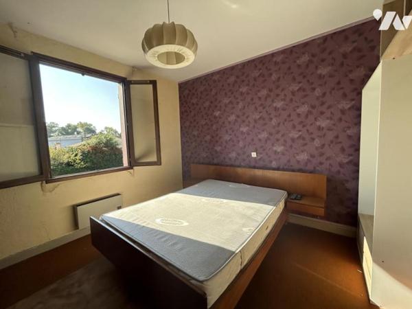 Montélimar, maison des années 80 , 90.87m2 hab, parcelle de 632m2.