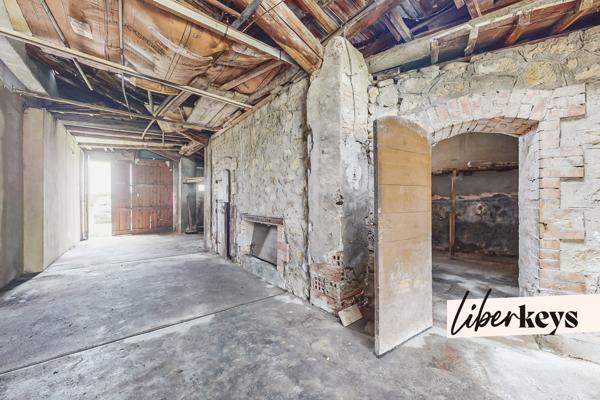 Manosque centre – Propriété de 220 m² à revaloriser sur grand terrain clos