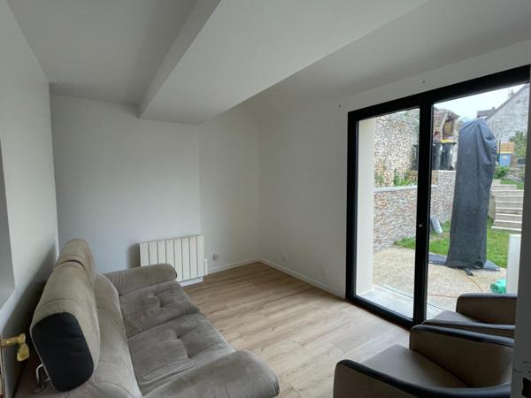 MAISON ANCIENNE AVEC JARDIN