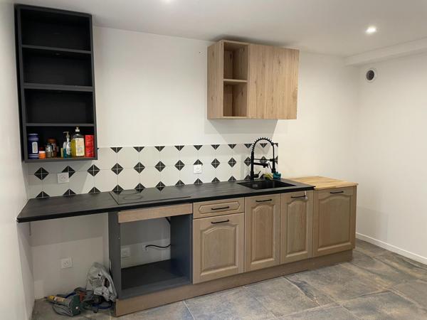 MAISON ANCIENNE AVEC JARDIN