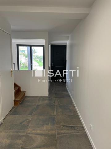 MAISON ANCIENNE AVEC JARDIN