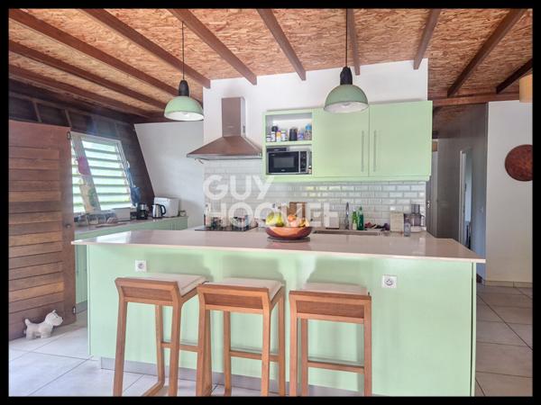 Villa meublée de Charme avec Piscine et Jardin à 10 minutes de Kourou