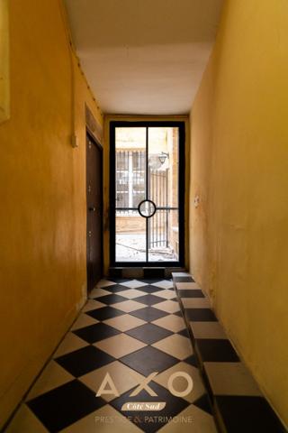 AIX-EN-PROVENCE - CENTRE-VILLE HISTORIQUE - APPARTEMENT BOURGEOIS - T3 - 2 ACCES - IDEAL PROFESSIONS LIBERALES - COUR - CAVE - 520 000