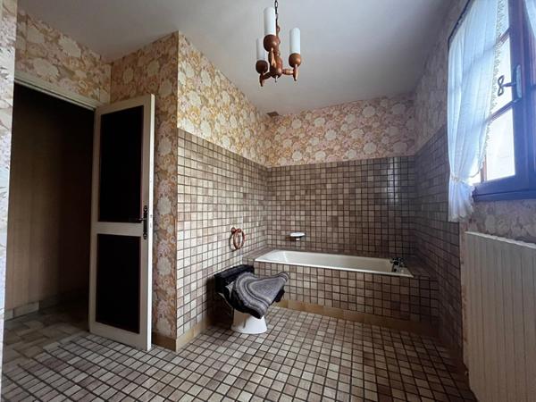 Maison 5 pièces à vendre St Genest d'Ambière - 86140 / Réf: 11826