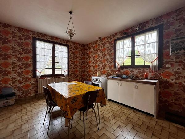 Maison 5 pièces à vendre St Genest d'Ambière - 86140 / Réf: 11826