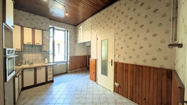 Maison de village avec garage