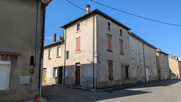 Maison de village avec garage