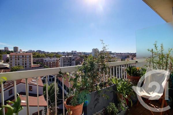 Appartement F3 à vendre  3 pièces - 61 m 2   PANTIN  - 93