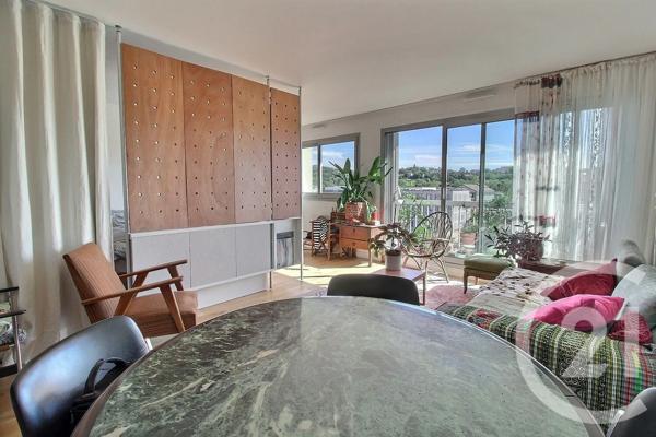 Appartement F3 à vendre  3 pièces - 61 m 2   PANTIN  - 93
