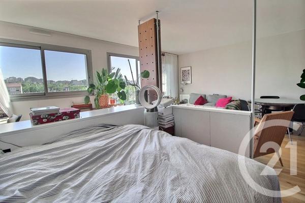 Appartement F3 à vendre  3 pièces - 61 m 2   PANTIN  - 93