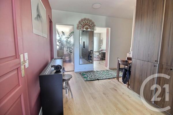 Appartement F3 à vendre  3 pièces - 61 m 2   PANTIN  - 93