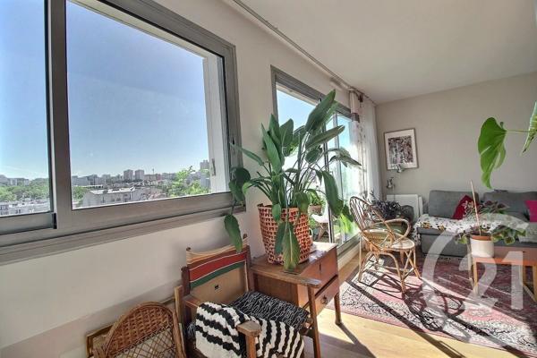 Appartement F3 à vendre  3 pièces - 61 m 2   PANTIN  - 93