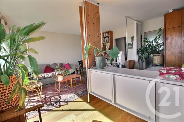 Appartement F3 à vendre  3 pièces - 61 m 2   PANTIN  - 93