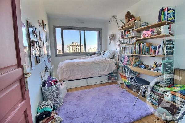 Appartement F3 à vendre  3 pièces - 61 m 2   PANTIN  - 93
