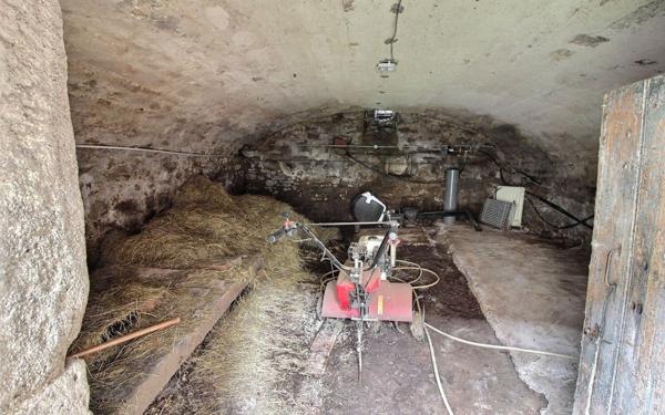 Maison à vendre    3 pièces •  Couches