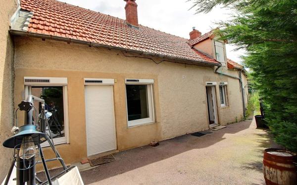 Maison à vendre    3 pièces •  Couches