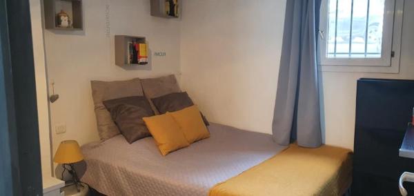 Appartement Cogolin 3 pièce(s) 56.74 m2 Coup de Coeur dans quartier résidentiel  sécuriser avec place de parking situé en rez de jardin avec  jardin de 27 m2 ensoleillé  Trés bon état clé en main avec fort rendement locatif  situé à 5 minutes des commerc