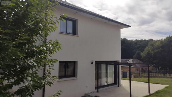 Maison individuelle à vendre à Baud dans le Morbihan (56150), ref : 065/1840   
Centre-ville